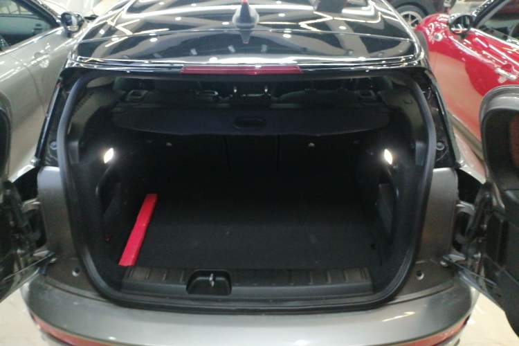 Used MINI Clubman 2018 1.5T COOPER Classic Edition Trunk