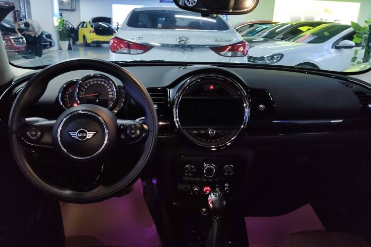 Used MINI Clubman 2018 1.5T COOPER Classic Edition Center Console