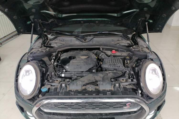 Used MINI Clubman 2018 2.0T COOPER S Classic Edition Engine Bay