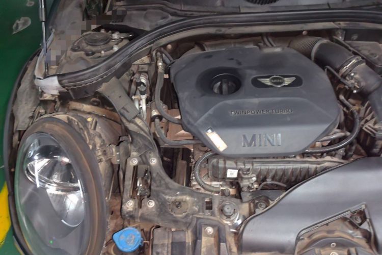 Used MINI Clubman 2018 1.5T COOPER Classic Edition Engine Bay Right