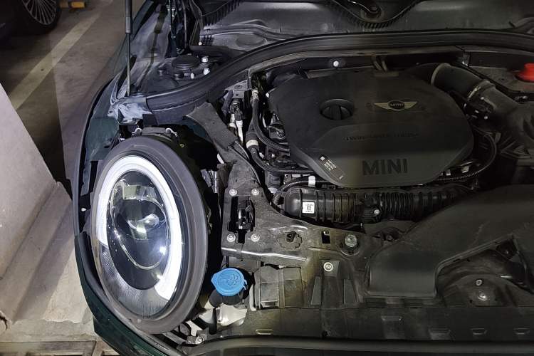 Used MINI Clubman 2018 2.0T COOPER S Racing Driver Engine Bay Right