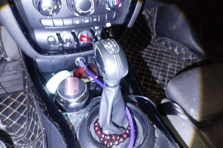 Used MINI Clubman 2018 1.5T COOPER Classic Edition Gear Lever