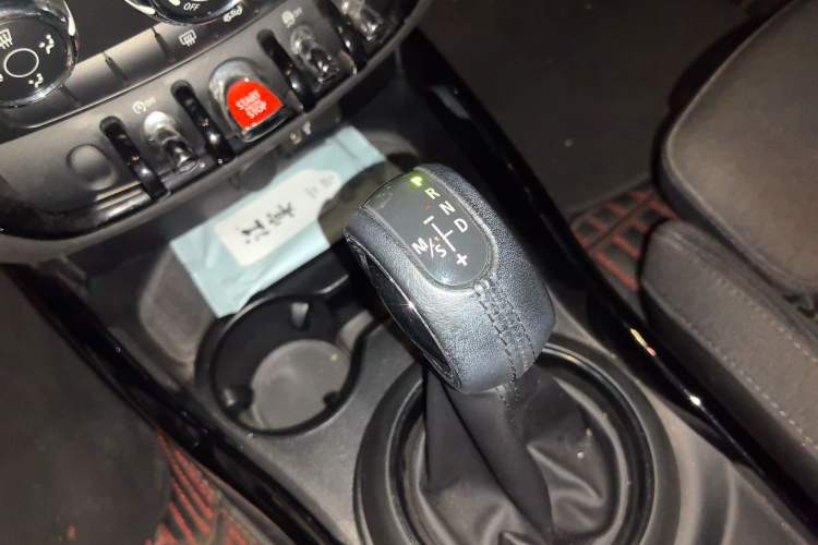 Used MINI Clubman 2018 1.5T COOPER Classic Edition Gear Lever
