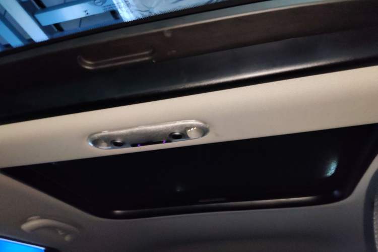 Used MINI Clubman 2018 1.5T COOPER Classic Edition Headliner