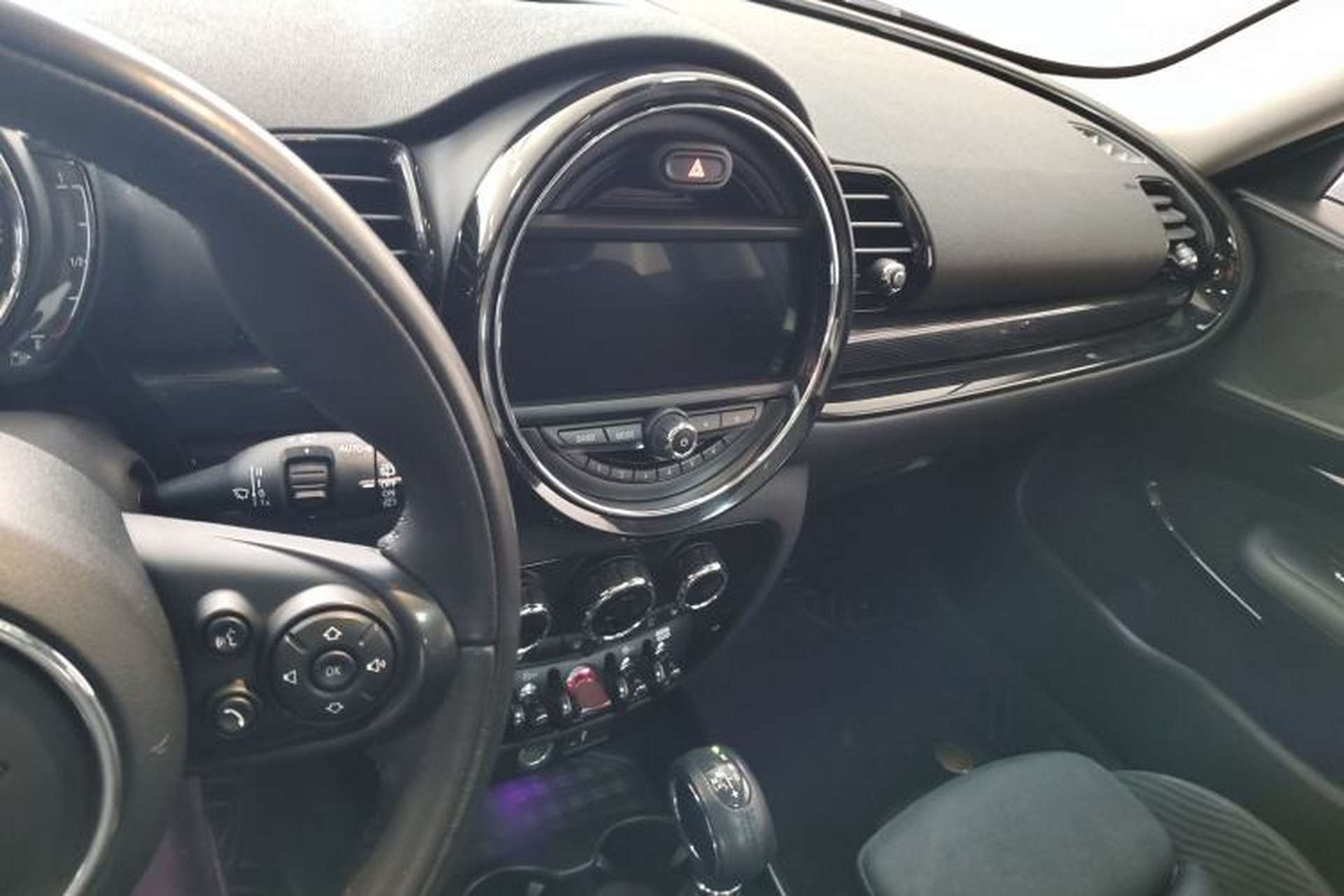 Used MINI Clubman 2018 2.0T COOPER S Classic Edition Interior 2