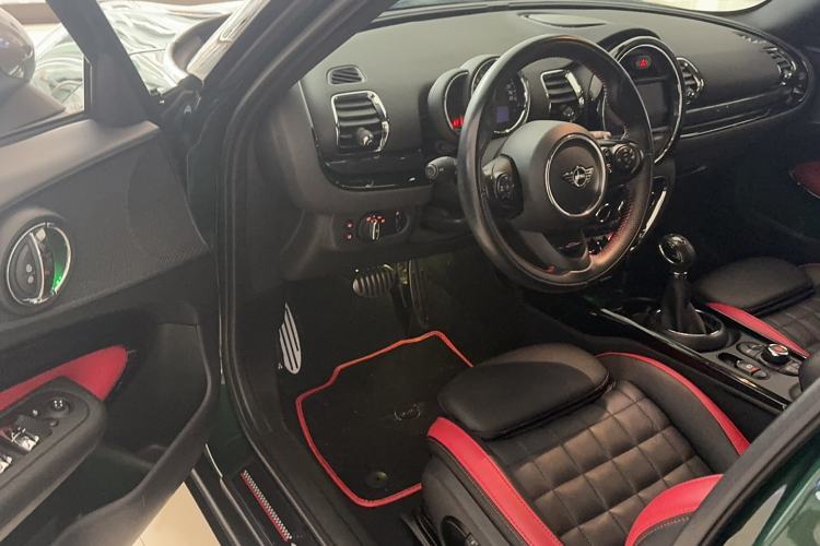 Used MINI Clubman 2018 1.5T COOPER Racing Driver Interior 2