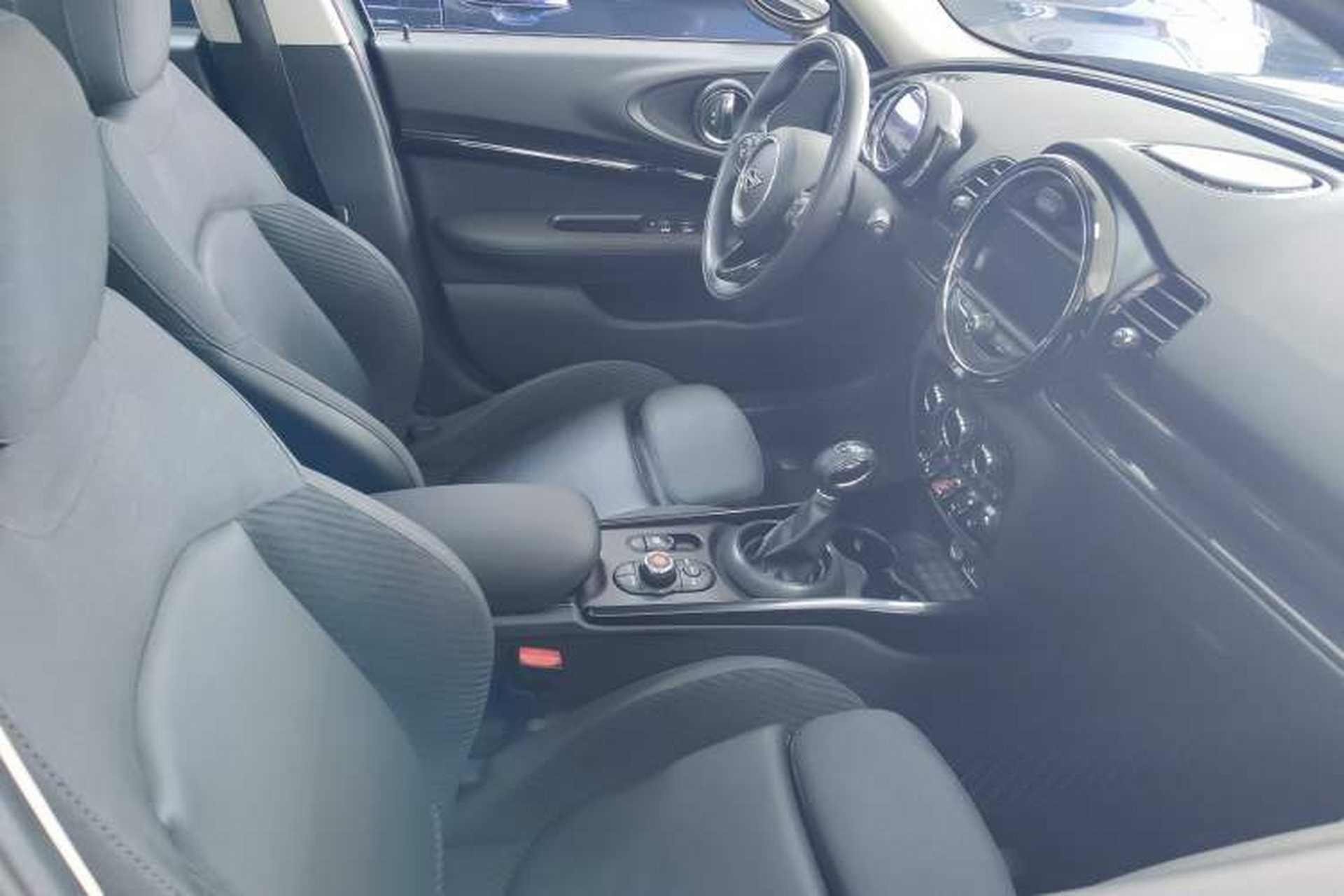 Used MINI Clubman 2018 2.0T COOPER S Classic Edition Interior 7
