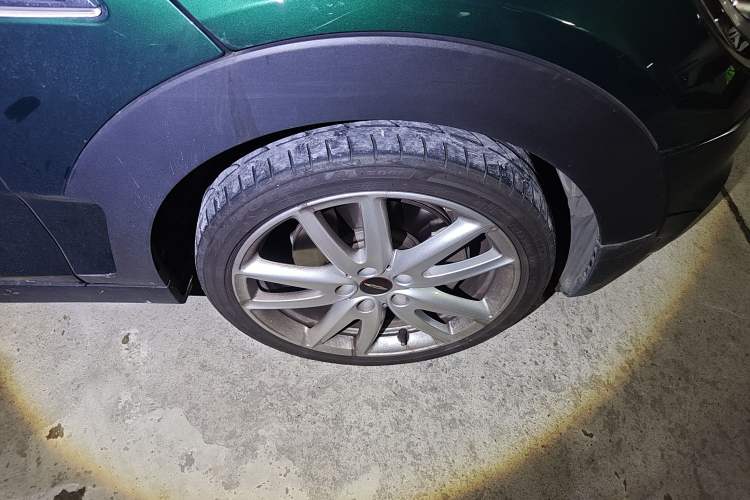 Used MINI Clubman 2018 2.0T COOPER S Racing Driver Right Front Wheel Hub