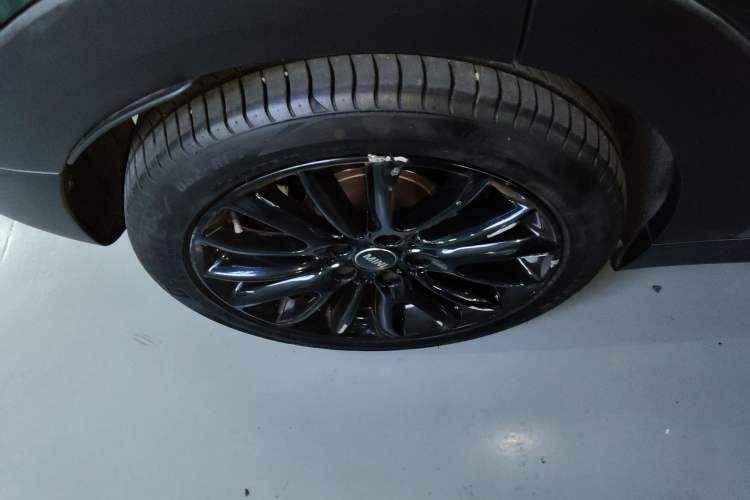 Used MINI Clubman 2018 1.5T COOPER Classic Edition Right Rear Wheel Hub