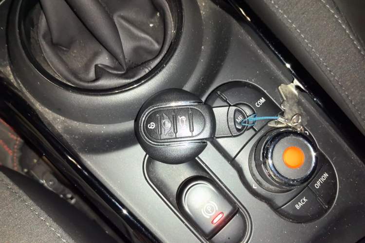 Used MINI Clubman 2018 1.5T COOPER Classic Edition Vehicle Key