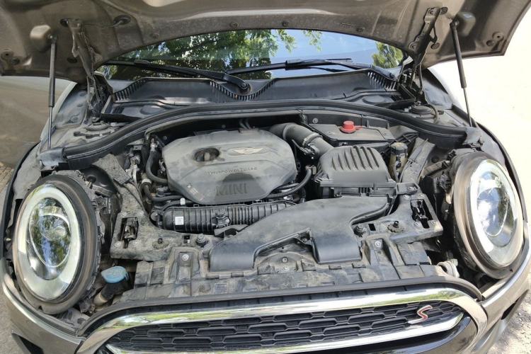 Used MINI Clubman  Engine Bay
