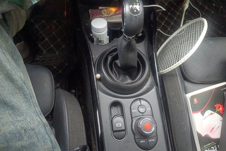 Used MINI Clubman 2018 1.5T COOPER Artist Gear Lever