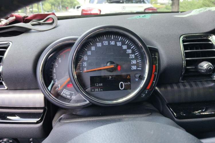 Used MINI Clubman  Instrument Cluster