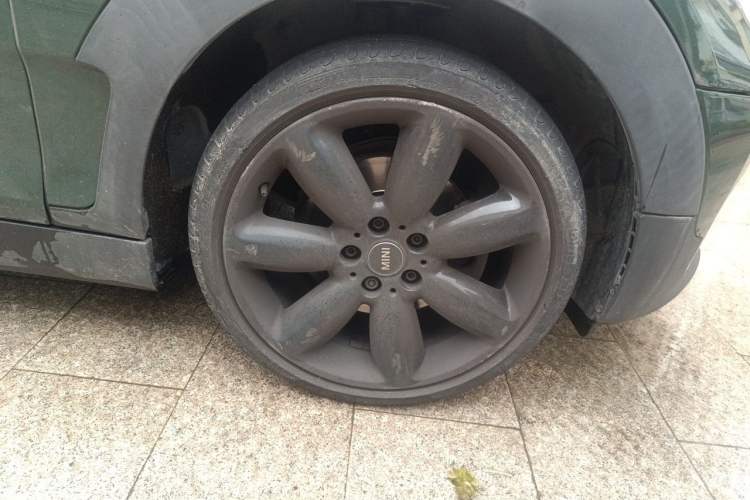 Used MINI Clubman 2018 1.5T COOPER Artist Right Front Wheel Hub