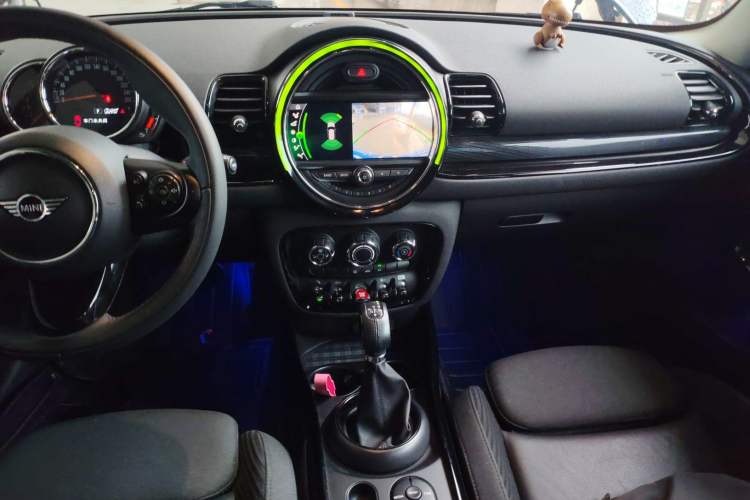 Used MINI Clubman 2018 1.5T COOPER Classic Edition Audio And AC Panel