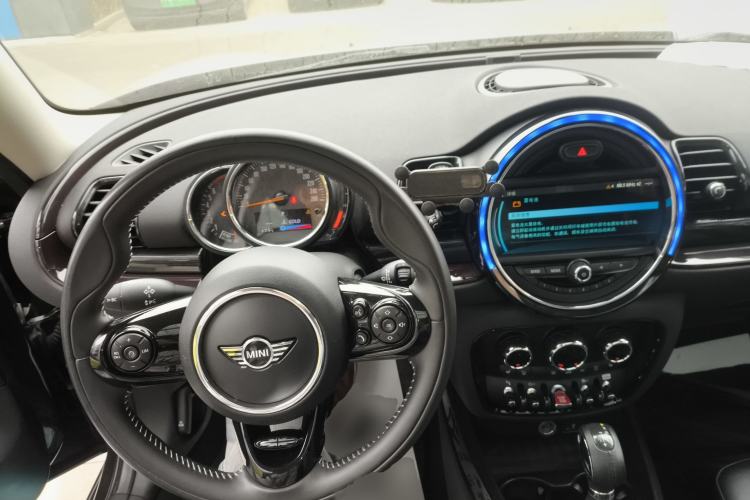 Used MINI Clubman 2018 2.0T COOPER S Artist Center Console