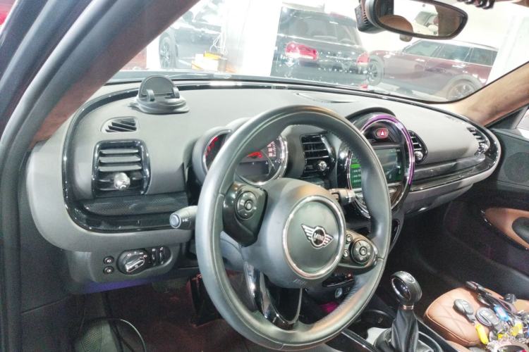 Used MINI Clubman 2018 1.5T COOPER Classic Edition Center Console