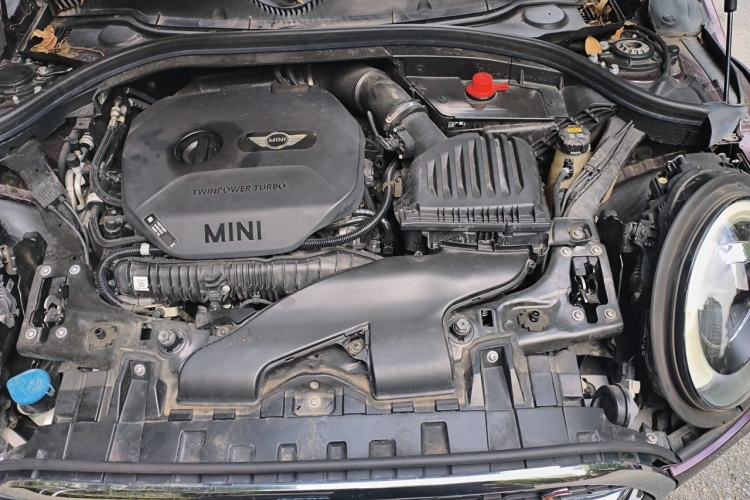 Used MINI Clubman 2018 2.0T COOPER S Classic Edition Engine Bay