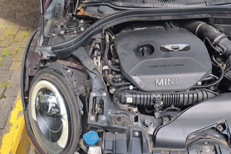 Used MINI Clubman 2018 2.0T COOPER S Classic Edition Engine Bay Right