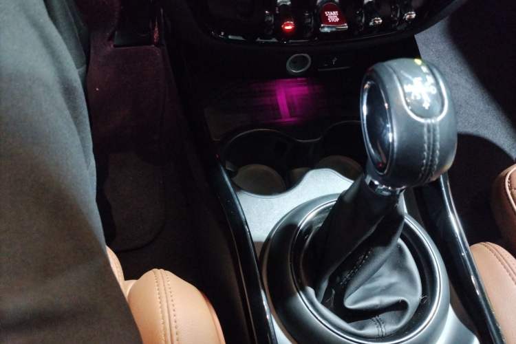 Used MINI Clubman 2018 1.5T COOPER Classic Edition Gear Lever