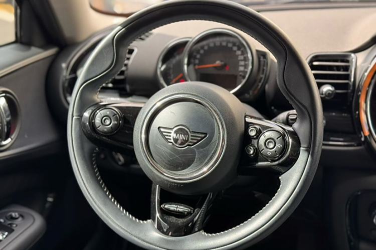 Used MINI Clubman 2018 1.5T COOPER Artist Interior 1