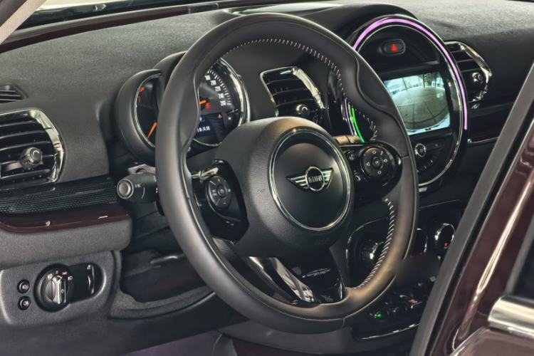 Used MINI Clubman 2018 1.5T COOPER Artist Interior 2