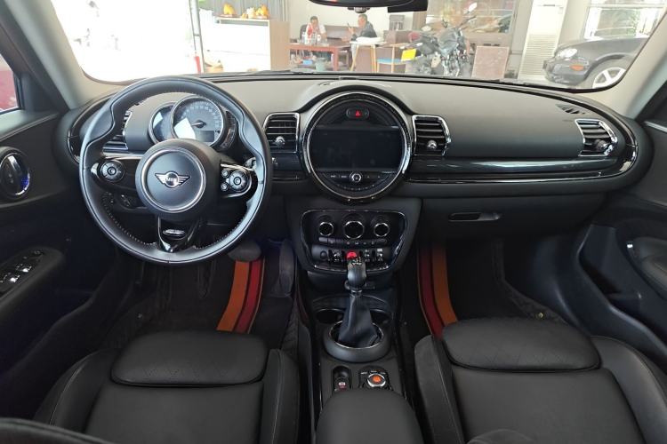 Used MINI Clubman 2018 1.5T COOPER Artist Interior 3