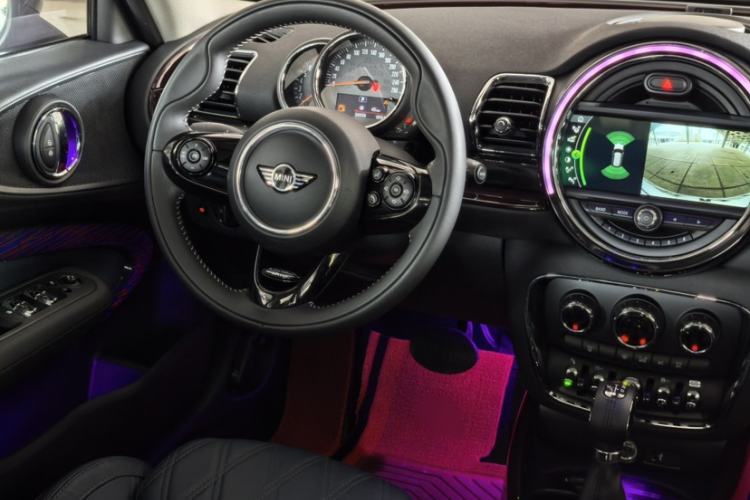 Used MINI Clubman 2018 1.5T COOPER Artist Interior 3
