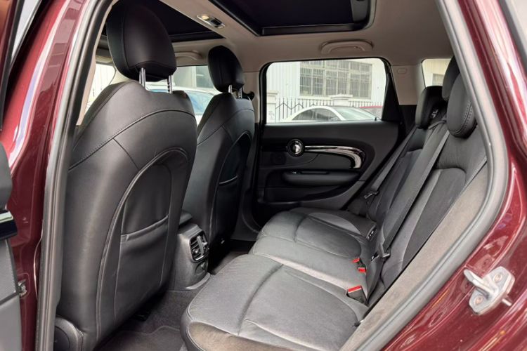 Used MINI Clubman 2018 1.5T COOPER Artist Interior 3