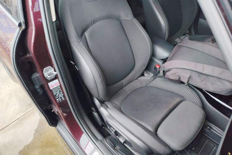 Used MINI Clubman 2018 1.5T COOPER Classic Edition Right Front Seat