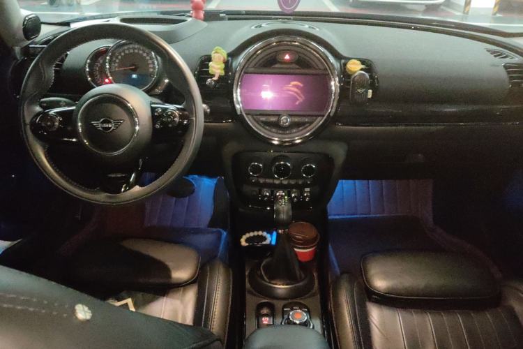 Used MINI Clubman 2018 2.0T COOPER S Artist Center Console