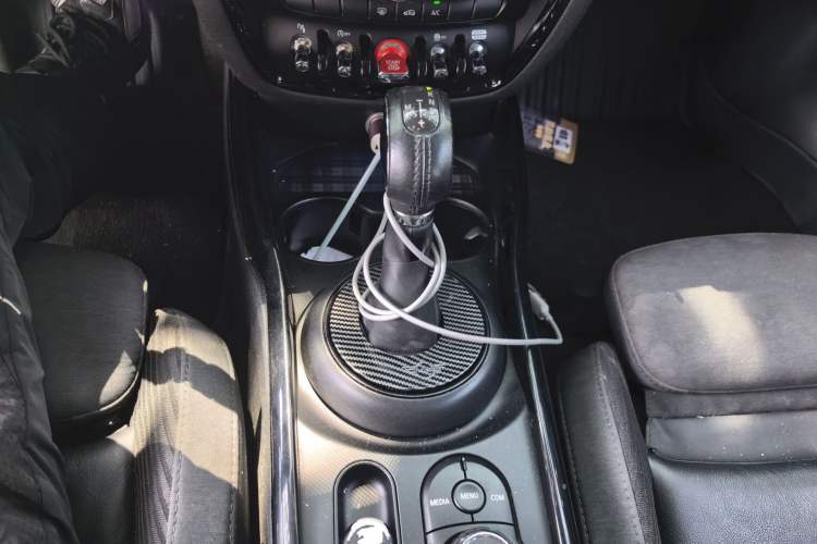 Used MINI Clubman 2018 1.5T COOPER Classic Edition Gear Lever
