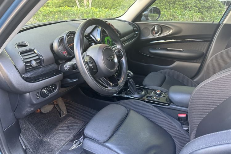 Used MINI Clubman 2018 1.5T COOPER Classic Edition Interior 4