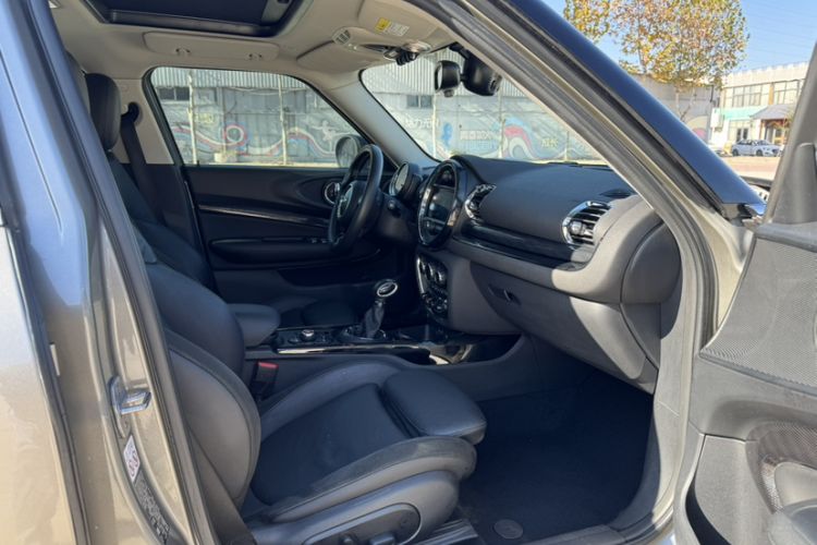 Used MINI Clubman 2018 2.0T COOPER S Artist Interior 4