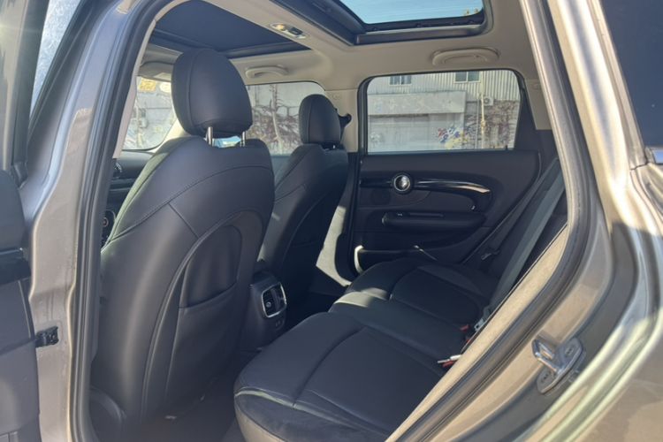 Used MINI Clubman 2018 2.0T COOPER S Artist Interior 5