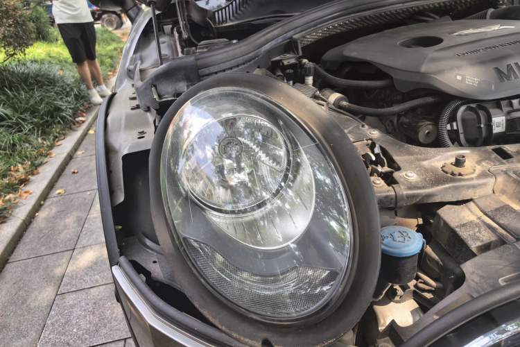 Used MINI Clubman 2018 1.5T COOPER Classic Edition Right Front Headlight