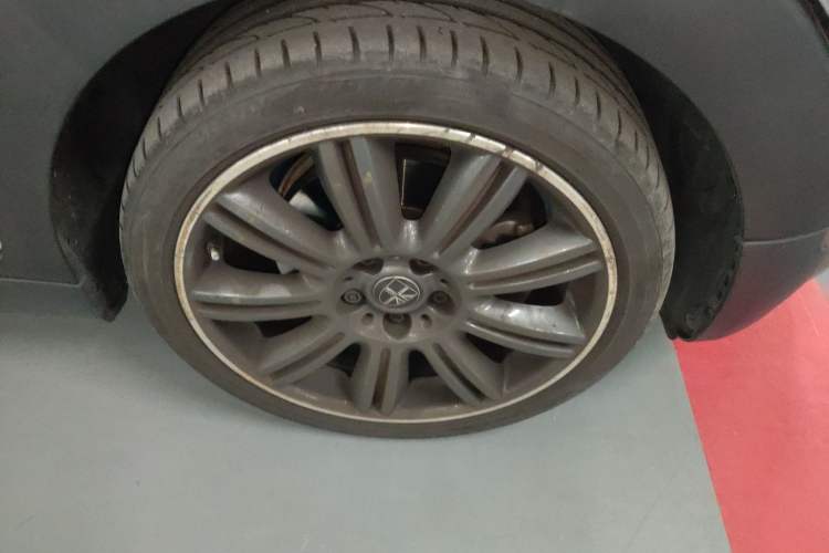 Used MINI Clubman 2018 2.0T COOPER S Artist Right Front Wheel Hub