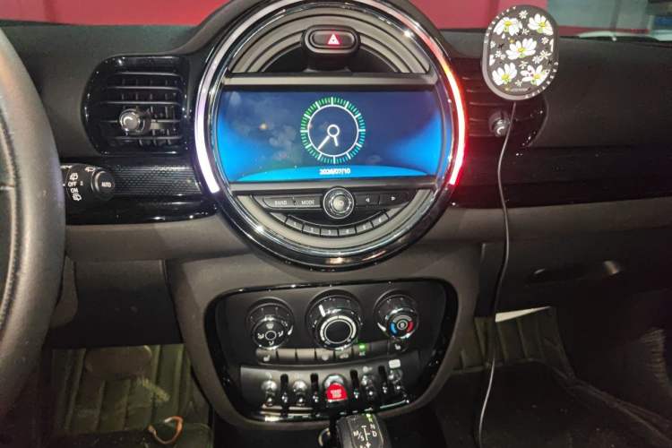 Used MINI Clubman 2018 1.5T COOPER Classic Edition Audio And AC Panel
