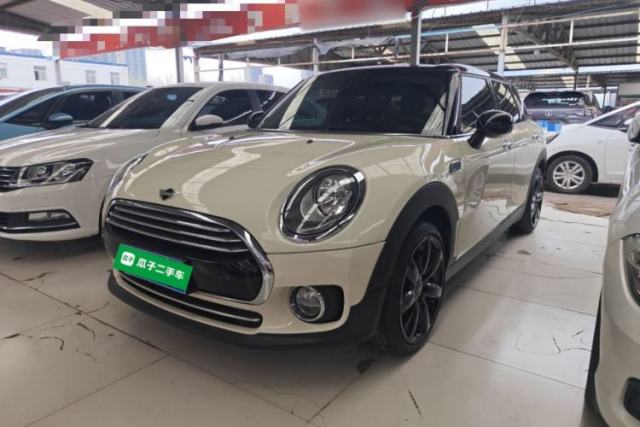 Ojetý MINI Clubman 2018 1.5T COOPER Artist