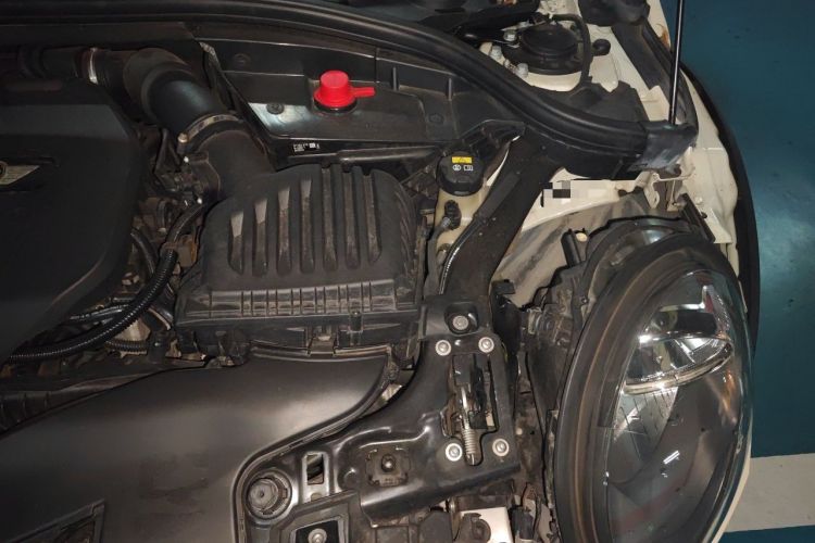 Used MINI Clubman 2018 1.5T COOPER Classic Edition Engine Bay Left