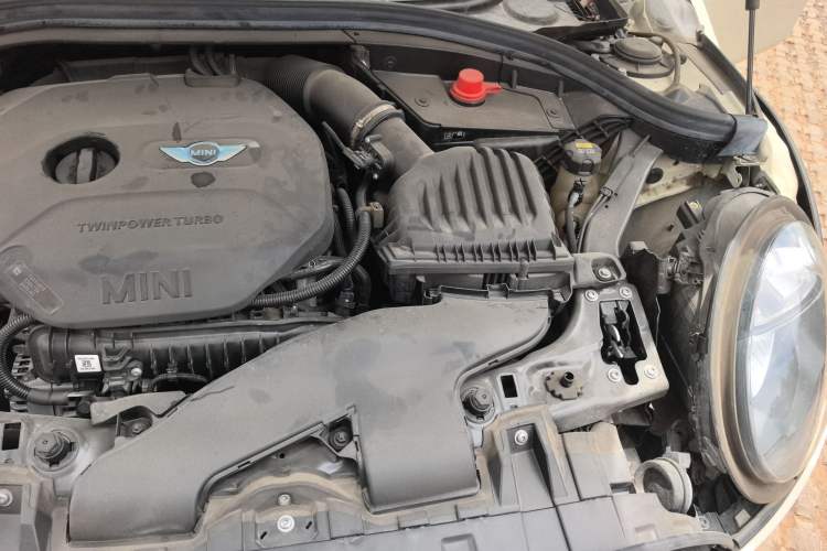 Used MINI Clubman 2018 1.5T COOPER Artist Engine Bay Left