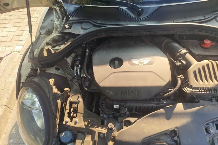 Used MINI Clubman 2018 1.5T COOPER Classic Edition Engine Bay Right
