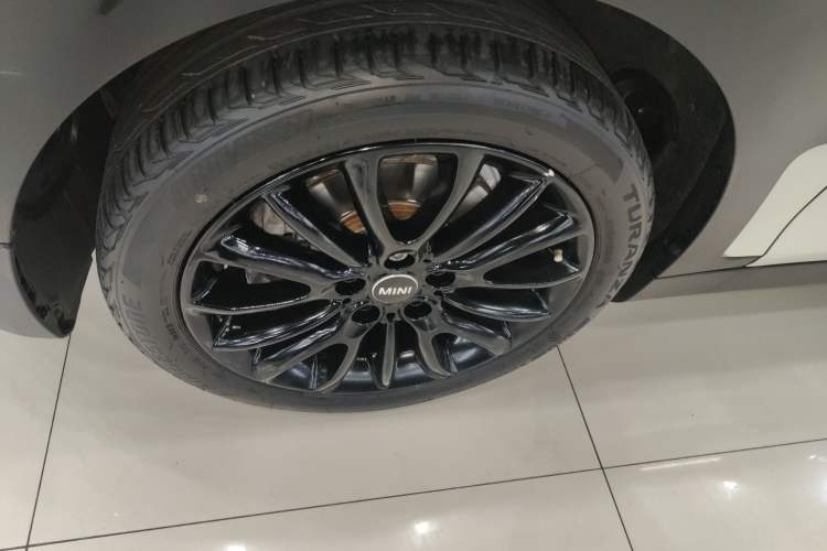 Used MINI Clubman 2018 1.5T COOPER Classic Edition Exterior 4
