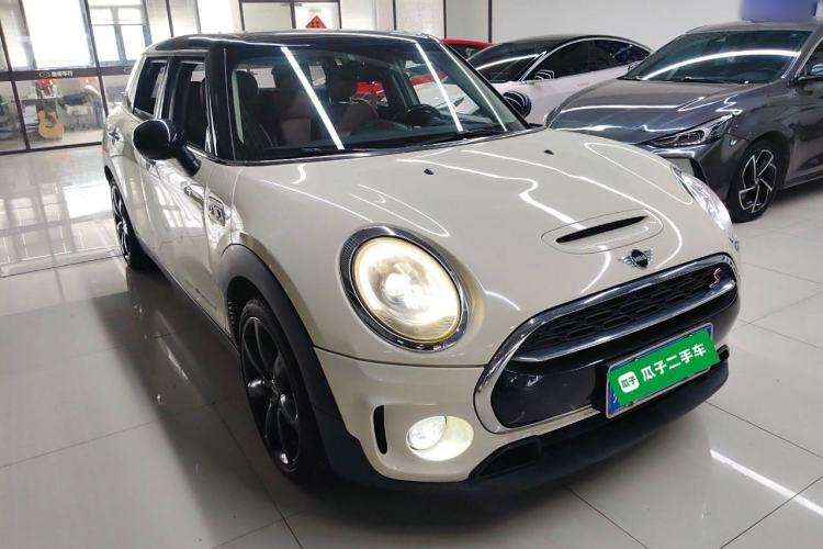 Used MINI Clubman 2018 2.0T COOPER S Classic Edition Front Right 45 Deg