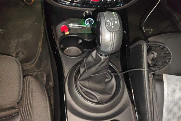 Used MINI Clubman 2018 1.5T COOPER Classic Edition Gear Lever
