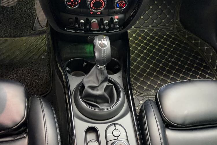 Used MINI Clubman 2018 1.5T COOPER Classic Edition Gear Lever
