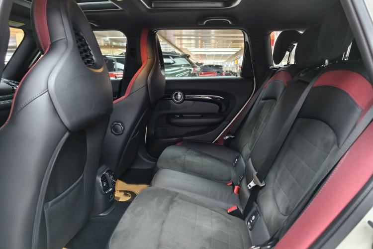 Used MINI Clubman 2018 1.5T COOPER Racing Driver Interior 3