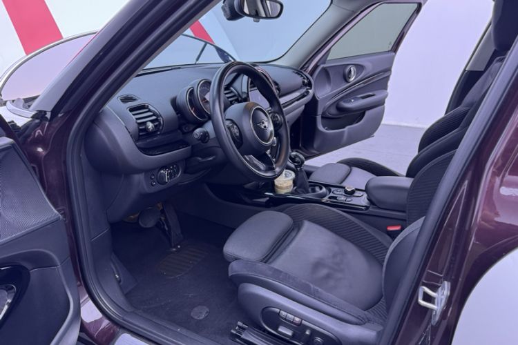 Used MINI Clubman 2018 1.5T COOPER Classic Edition Interior 4