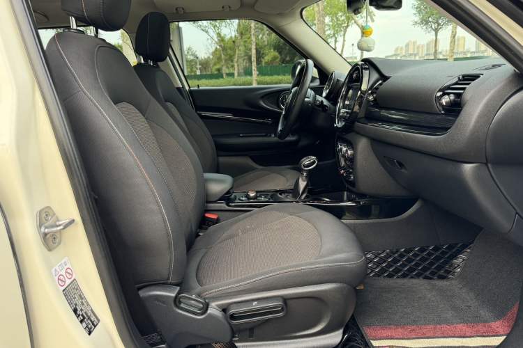 Used MINI Clubman 2018 1.5T COOPER Classic Edition Interior 6