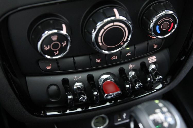 Used MINI Clubman 2018 1.5T COOPER Classic Edition Interior 7